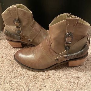 Buckle Shoes | Buckle Bentley Taupe Ankle Boots